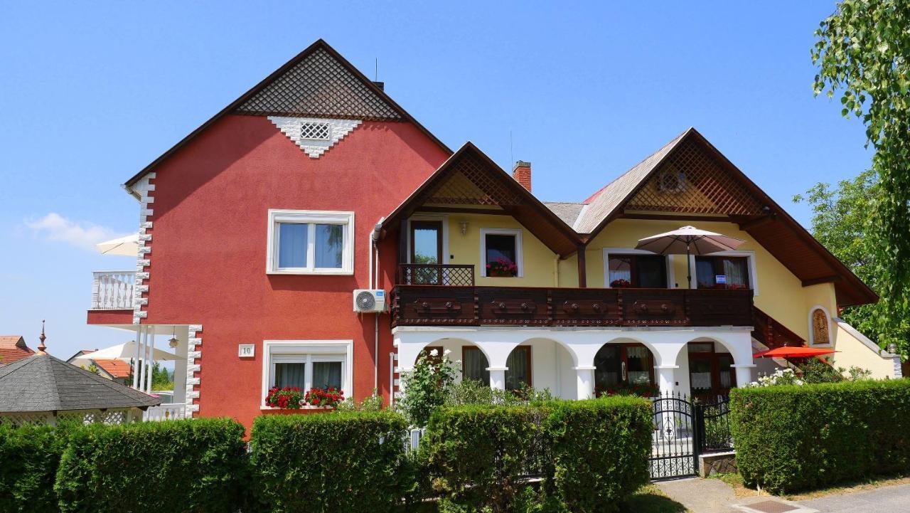 Papp Apartmanhaz Vonyarcvashegy Extérieur photo
